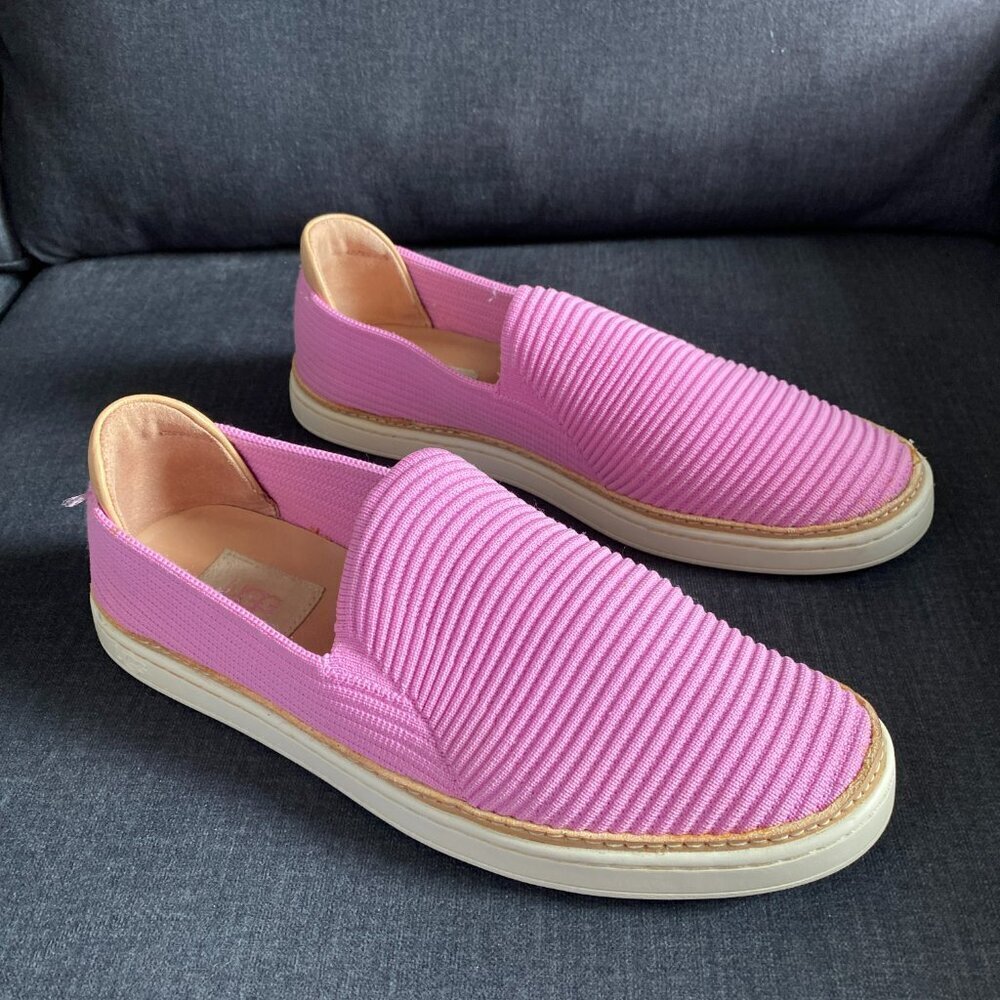 UGG Sammy Chevron Women's Sneakers Size 8.5 Excellent Condition